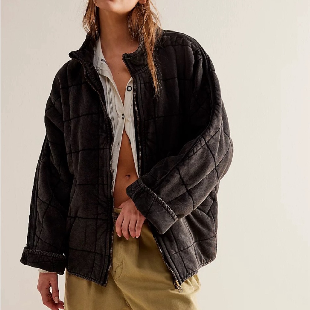 FREE PEOPLE DOLMAN QUILTED JACKET FLAW..MISSING ZIPPER. Black wash SMALL